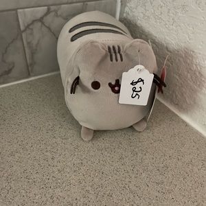 Medium Long Pusheen NWT